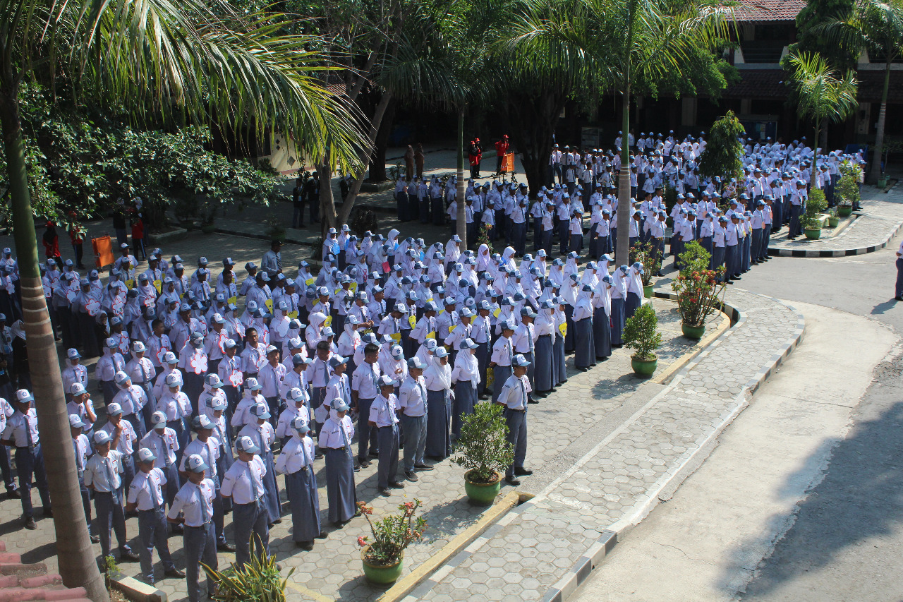 Upacara Peringatan Hari Pahlawan Upacara Peringatan Hari Pahlawan