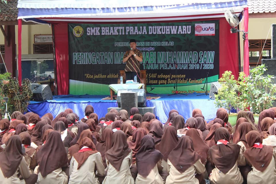 Peringatan Maulid Nabi Muhamad SAW Peringatan Maulid Nabi Muhamad SAW